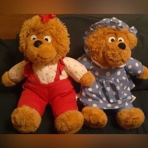 Retro 1996 The Berenstain Bears- Mama and Sister Bear Plush